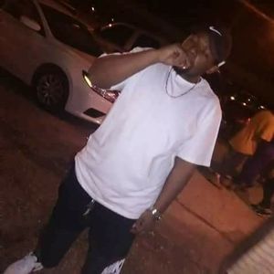 Meet your Posher, Devontae